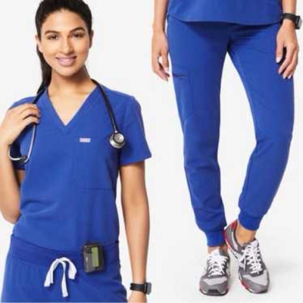 Figs Scrubs Set Winning Blue Catarina Top and Zamora Joggers xs and small petite